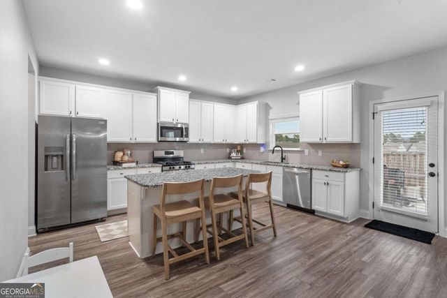 512 Adare Parkway, Adairsville, GA 30103