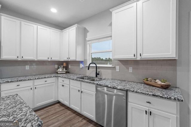 512 Adare Parkway, Adairsville, GA 30103