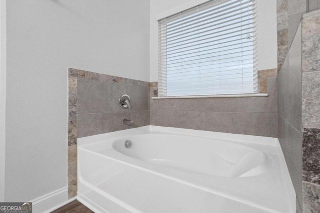 512 Adare Parkway, Adairsville, GA 30103