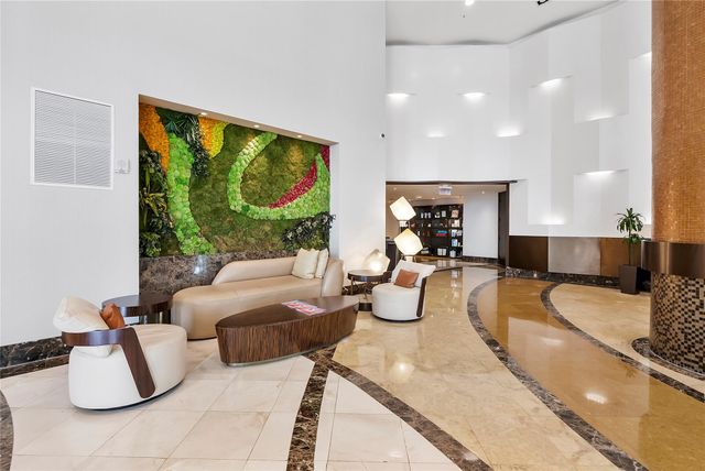 18001 Collins Ave 2806, North Miami Beach, FL 33160