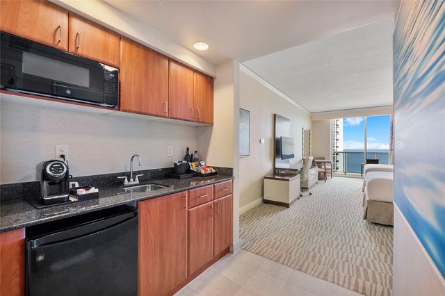 18001 Collins Ave 2806, North Miami Beach, FL 33160