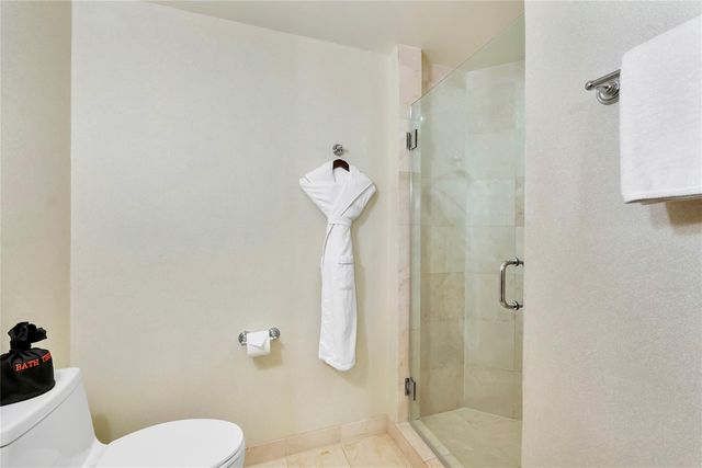 18001 Collins Ave 2806, North Miami Beach, FL 33160