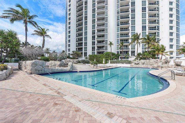 18001 Collins Ave 2806, North Miami Beach, FL 33160