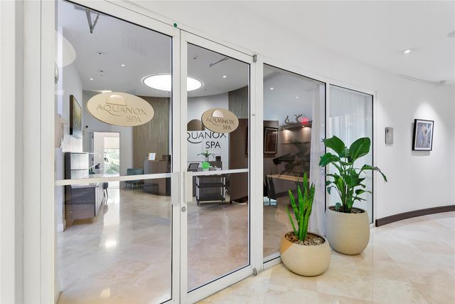 18001 Collins Ave 2806, North Miami Beach, FL 33160