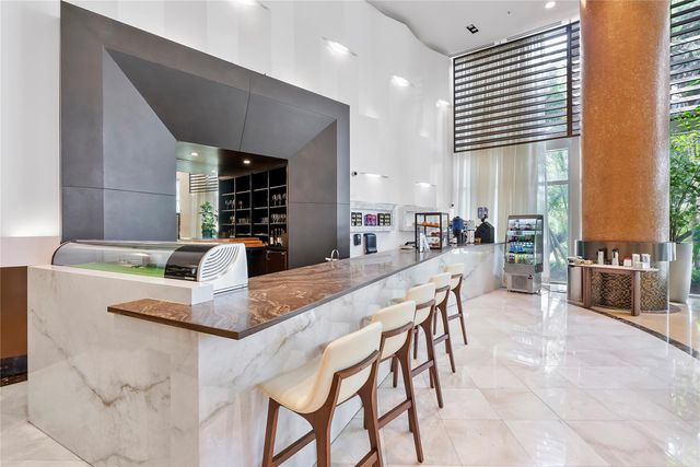 18001 Collins Ave 2806, North Miami Beach, FL 33160