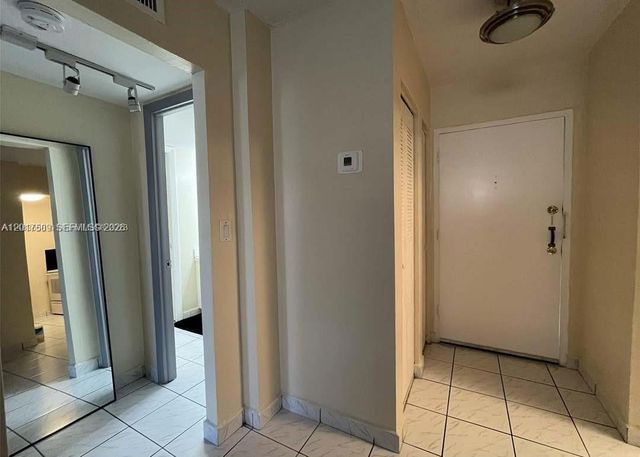 5501 NW 7th Street E412, Miami, FL 33126