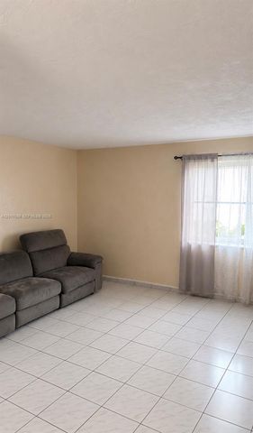 5501 NW 7th Street E412, Miami, FL 33126