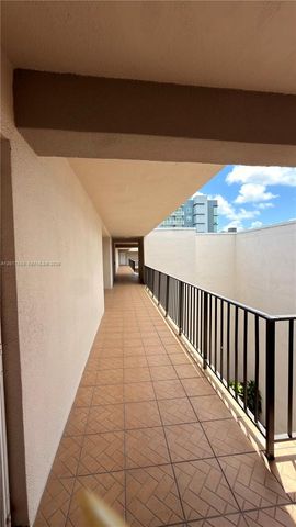 5501 NW 7th Street E412, Miami, FL 33126