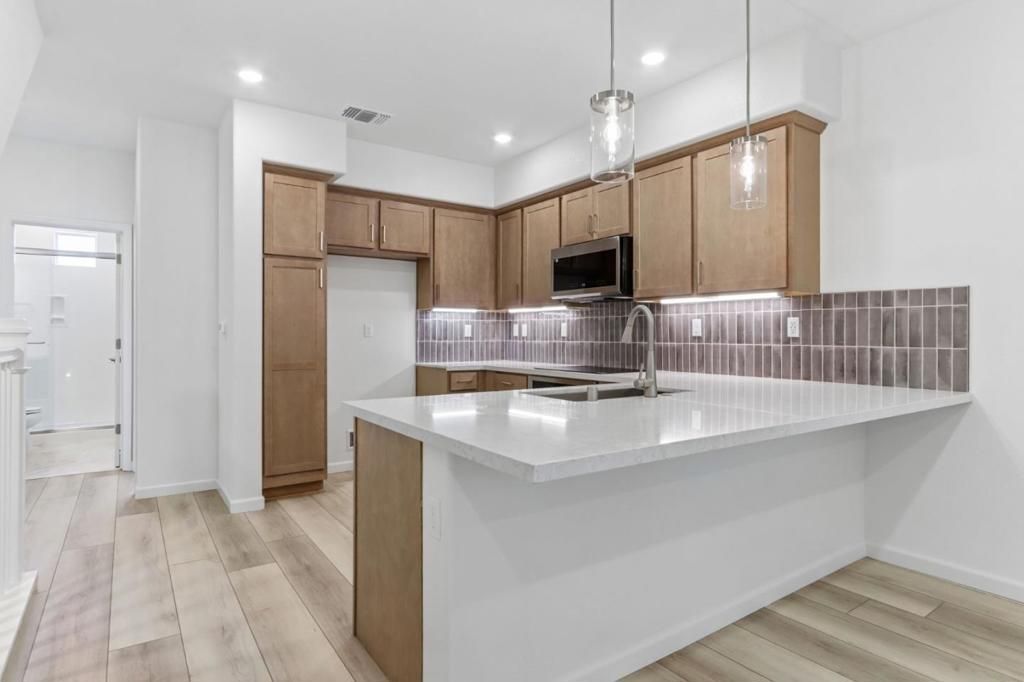 Image 12 of property listing at 37431 Fremont Boulevard, Fremont, CA 94536