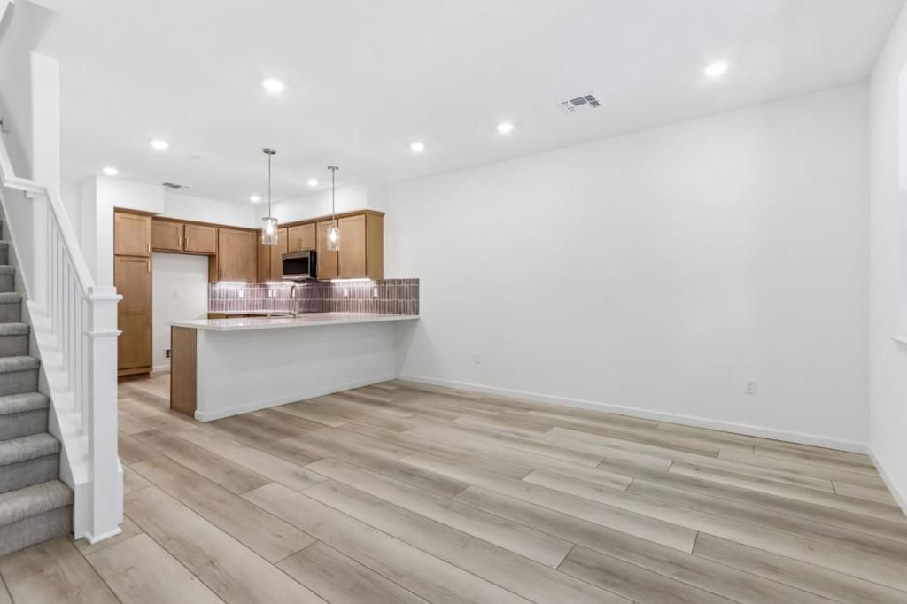 Image 6 of property listing at 37431 Fremont Boulevard, Fremont, CA 94536