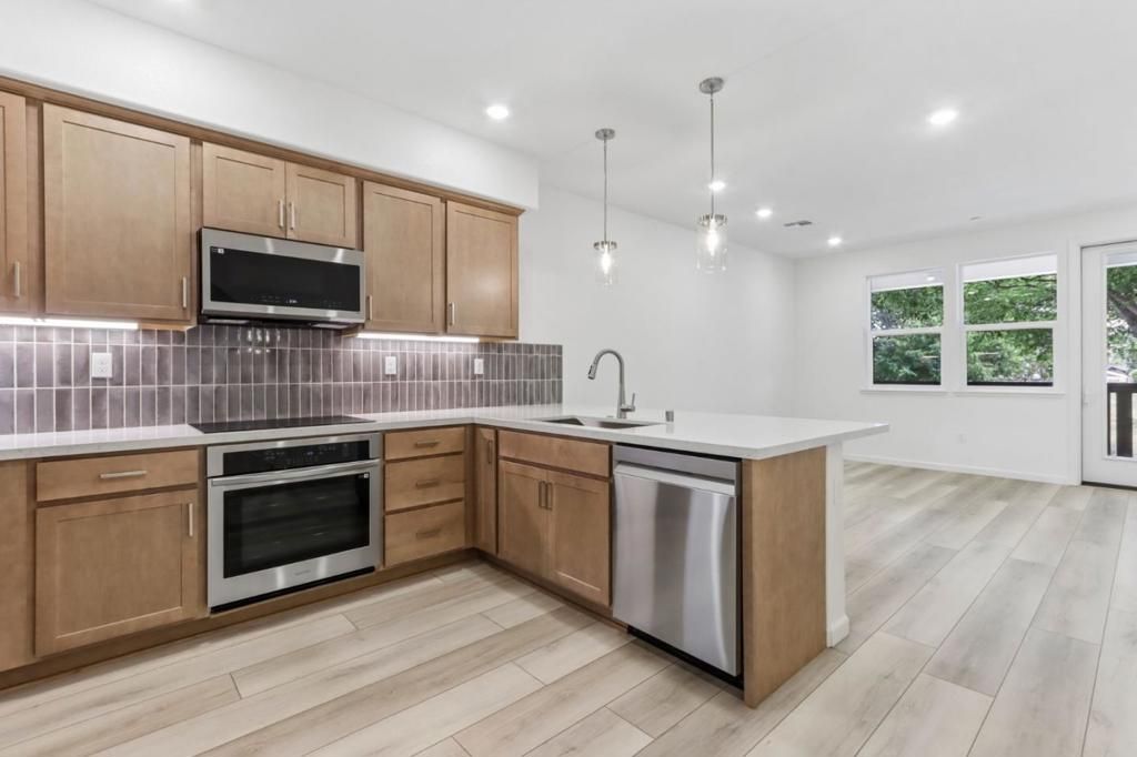 Image 9 of property listing at 37431 Fremont Boulevard, Fremont, CA 94536