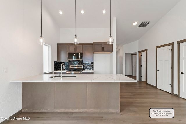 13248 N International St, Rathdrum, ID 83858