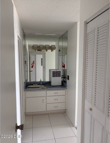 925 N Halifax Ave Apt 910, Daytona Beach, FL 32118