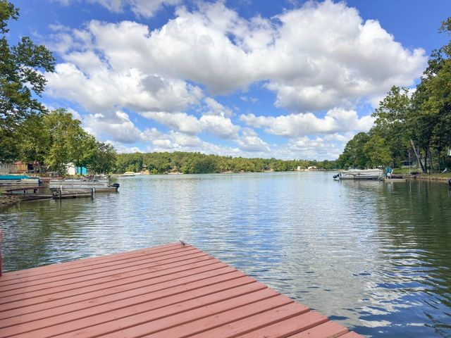 152 E Lakeshore Drive, Cherokee Village, AR 72529