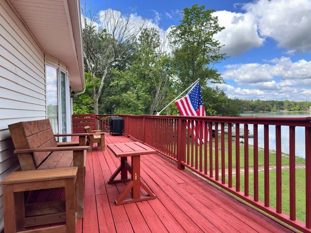 152 E Lakeshore Drive, Cherokee Village, AR 72529