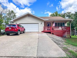 152 E Lakeshore Drive, Cherokee Village, AR 72529