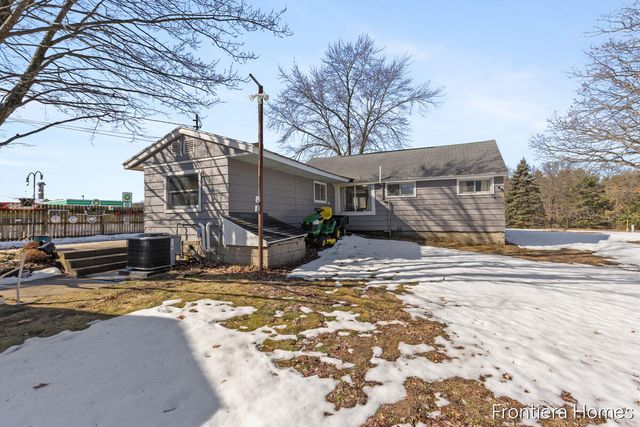 6348 Holton Road, Twin Lake, MI 49457