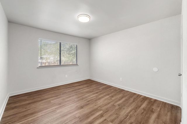 7600 Woodstone CV B, Austin, TX 78749