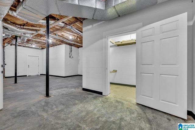 1886 HIGHWAY 160, Warrior, AL 35180