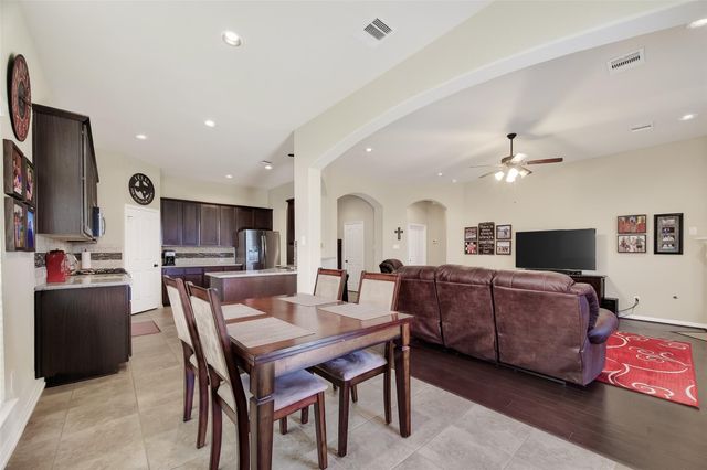 1018 Nantucket Street, Pasadena, TX 77503