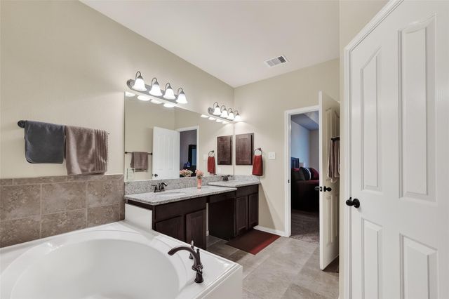 1018 Nantucket Street, Pasadena, TX 77503