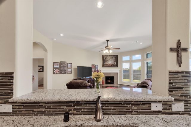 1018 Nantucket Street, Pasadena, TX 77503