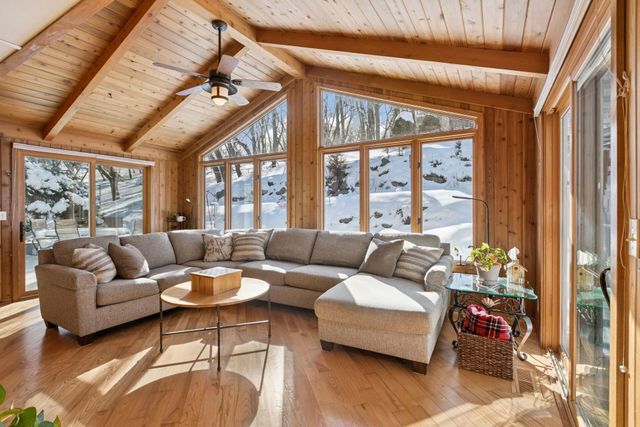 5833 Creek Valley Road, Edina, MN 55439