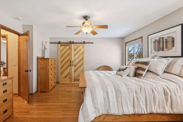 5833 Creek Valley Road, Edina, MN 55439