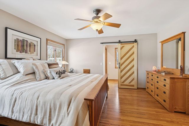 5833 Creek Valley Road, Edina, MN 55439