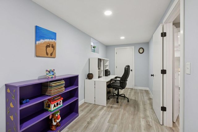 5833 Creek Valley Road, Edina, MN 55439