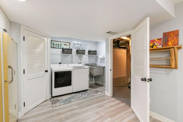 5833 Creek Valley Road, Edina, MN 55439