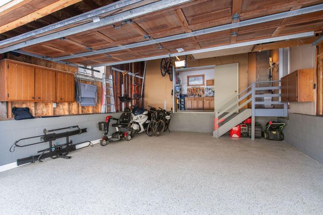 5833 Creek Valley Road, Edina, MN 55439