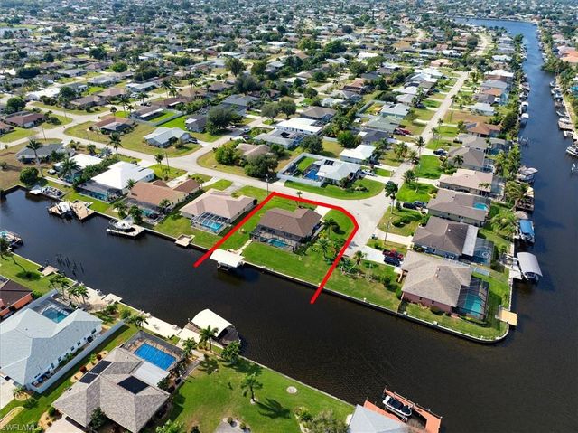 3301 SE 6th AVE, Cape Coral, FL 33904