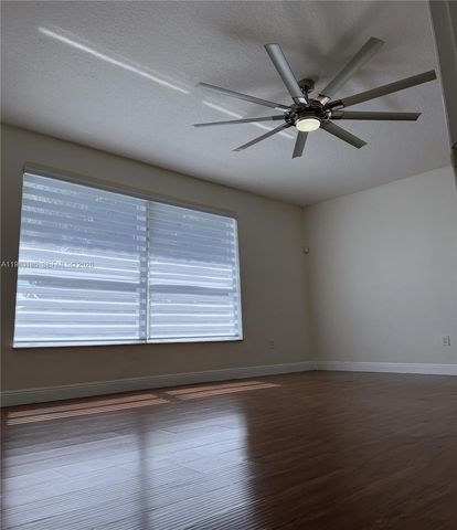 15840 SW 151st Ter, Miami, FL 33196