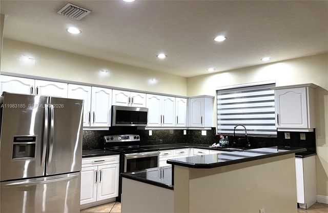 15840 SW 151st Ter, Miami, FL 33196