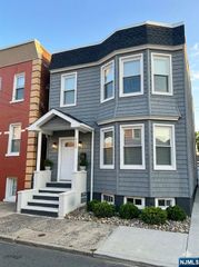 322 10th Street, Newark, NJ 07107