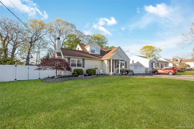 45 Beecher Avenue, East Islip, NY 11730