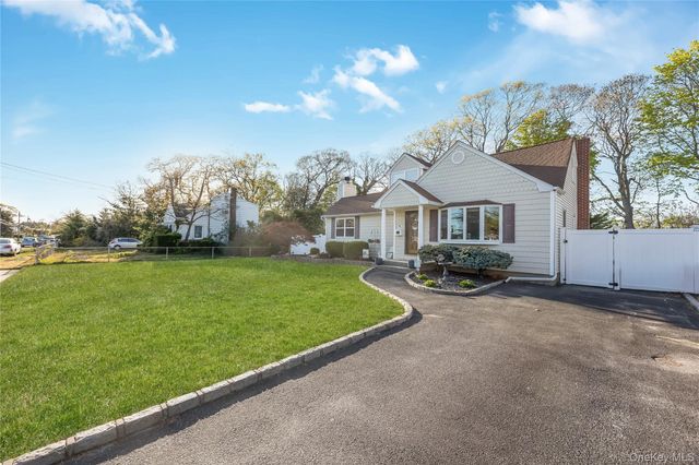 45 Beecher Avenue, East Islip, NY 11730