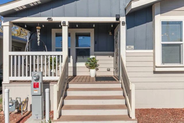 2700 E Valley 64, Escondido, CA 92027