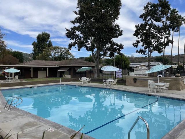 2700 E Valley 64, Escondido, CA 92027