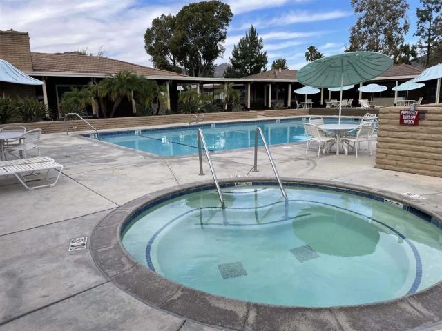 2700 E Valley 64, Escondido, CA 92027