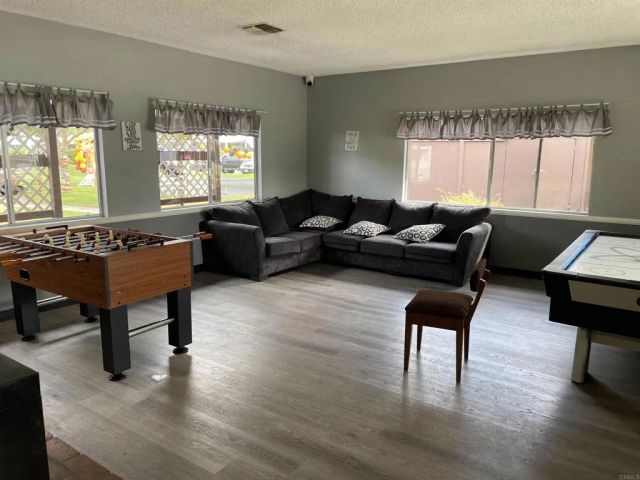 2700 E Valley 64, Escondido, CA 92027