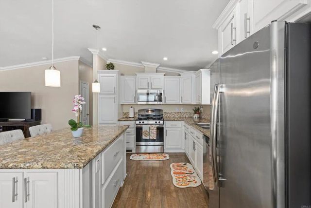 2700 E Valley 64, Escondido, CA 92027