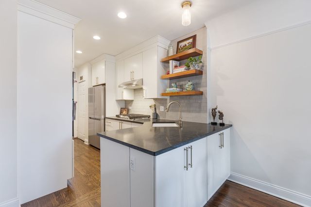 1118 Washington Boulevard 1A, Oak Park, IL 60302