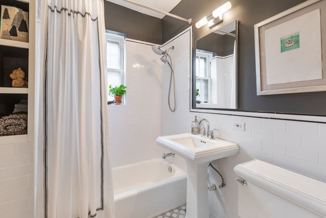 1118 Washington Boulevard 1A, Oak Park, IL 60302