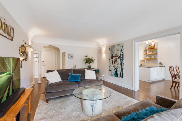 1118 Washington Boulevard 1A, Oak Park, IL 60302