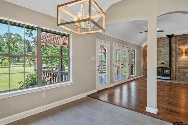 18182 Sunshine Ln, Troup, TX 75789