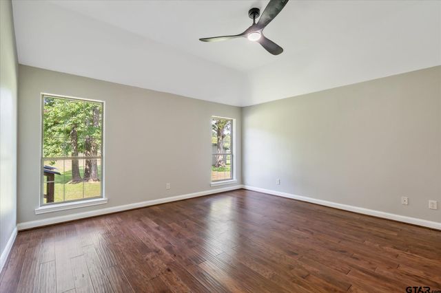 18182 Sunshine Ln, Troup, TX 75789