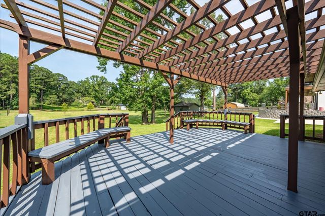 18182 Sunshine Ln, Troup, TX 75789