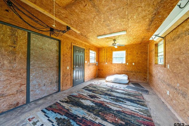18182 Sunshine Ln, Troup, TX 75789